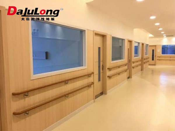 國(guó)產(chǎn)商用pvc卷材地板那個(gè)牌子好？【大巨龍】