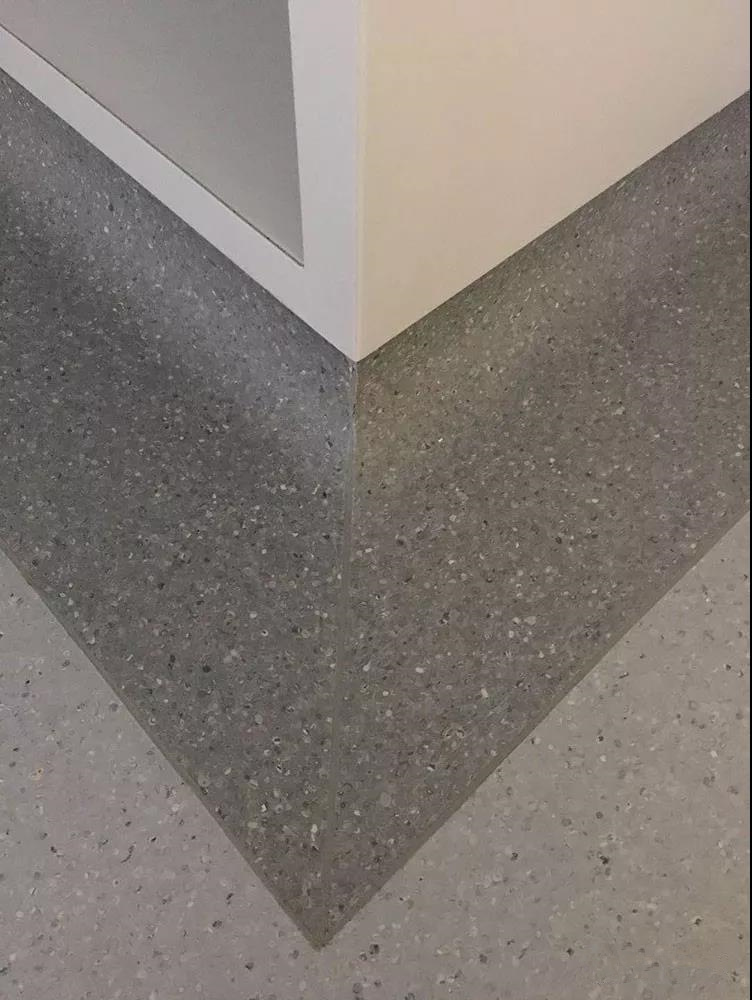 pvc塑膠地板是如何鋪裝上墻的？
